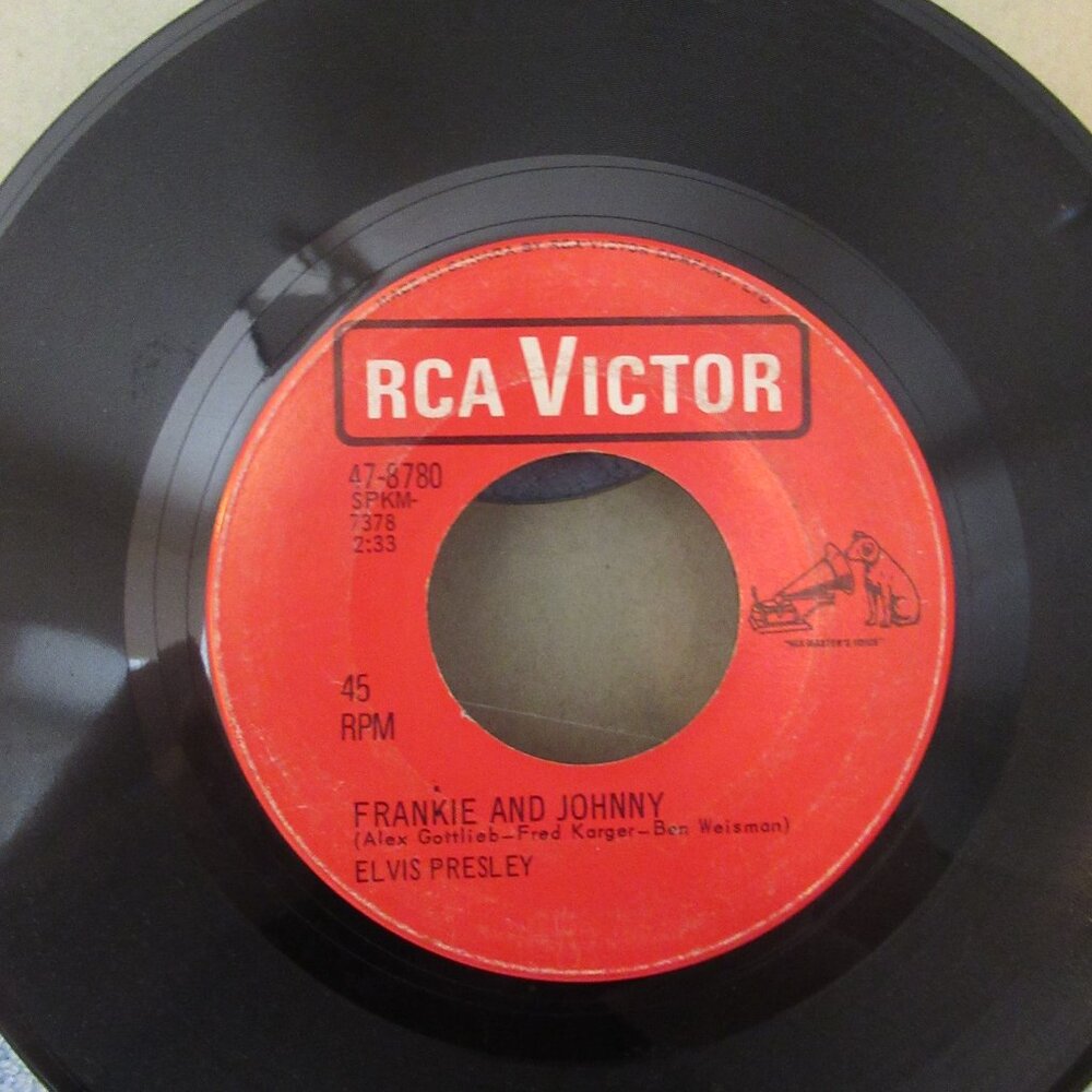 13+ Elvis Presley, Vinyl 45's, Various conditions, Vintage, Collectable Albums